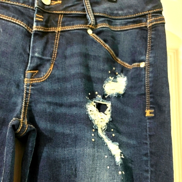 Bebe Women's Studded Distressed and Ripped Denim Jeans Size 28 - Picture 5 of 16